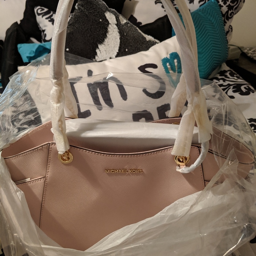 Michael kors purse